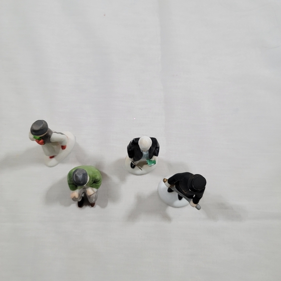 Department 56 Heritage Village Nicholas Nickelby Figurine And 3 Others #5929-3 - Picture 5 of 6